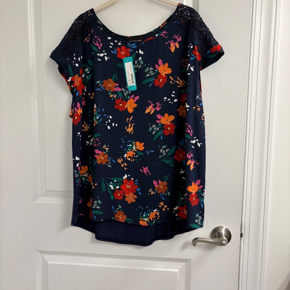 NWT Fortune & Ivy XXL Allison Mixed Material Blouse Cuffed Cap - Lace Shoulders
